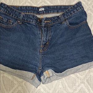BDG mid rise 5 pocket shortie